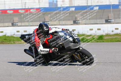 media/Jan-20-2023-Fastrack Riders (Fri) [[f2ad32aba3]]/Private/session 3 turn 9/